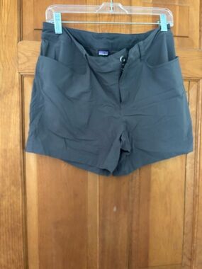 Patagonia Gray Athletic Shorts Mens Medium Hiking Technical